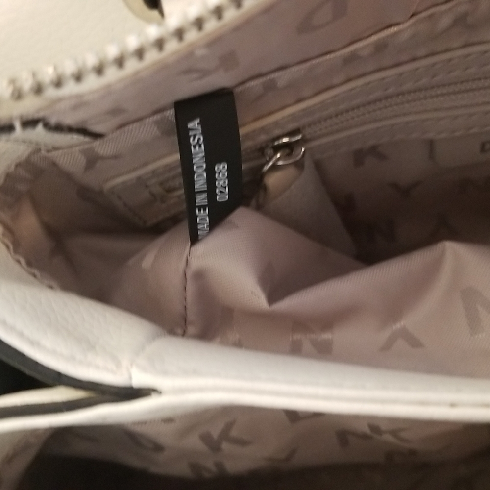 SOLD DKNY| Vegan White Graffiti Satchel/Crossbody Paige Md - Picture 10 of 12